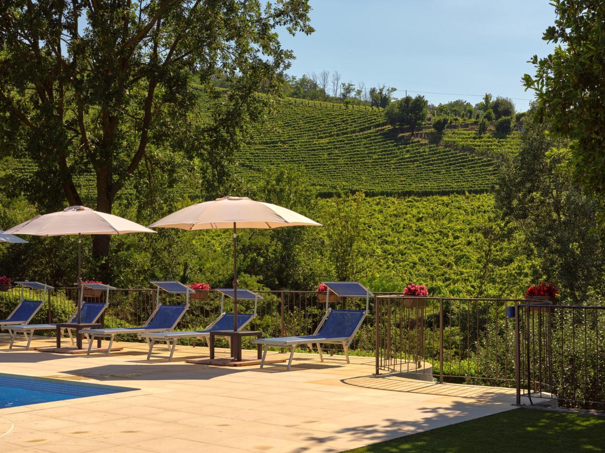 Vigna Dell'Acqua Villa Санто Стефано Белбо Екстериор снимка