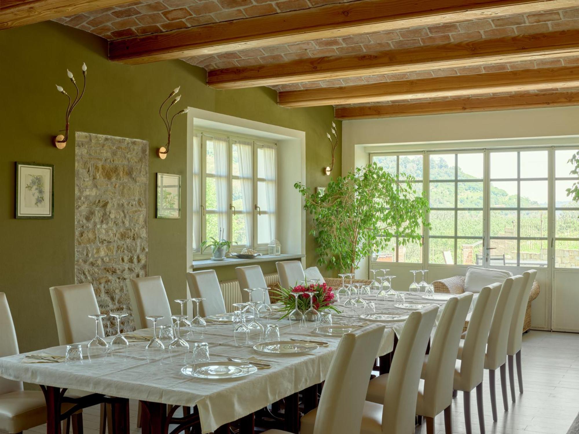 Vigna Dell'Acqua Villa Санто Стефано Белбо Екстериор снимка
